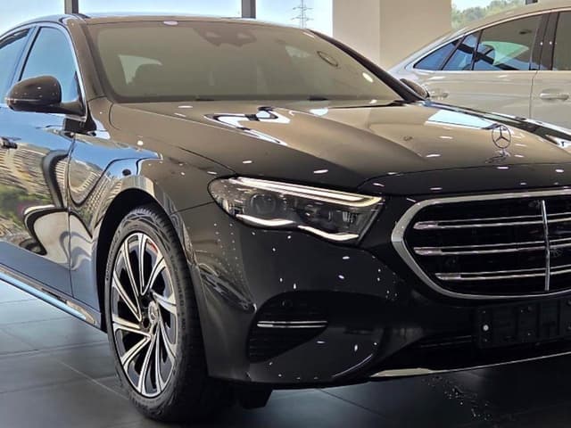 Mercedes-Benz E седан - 5