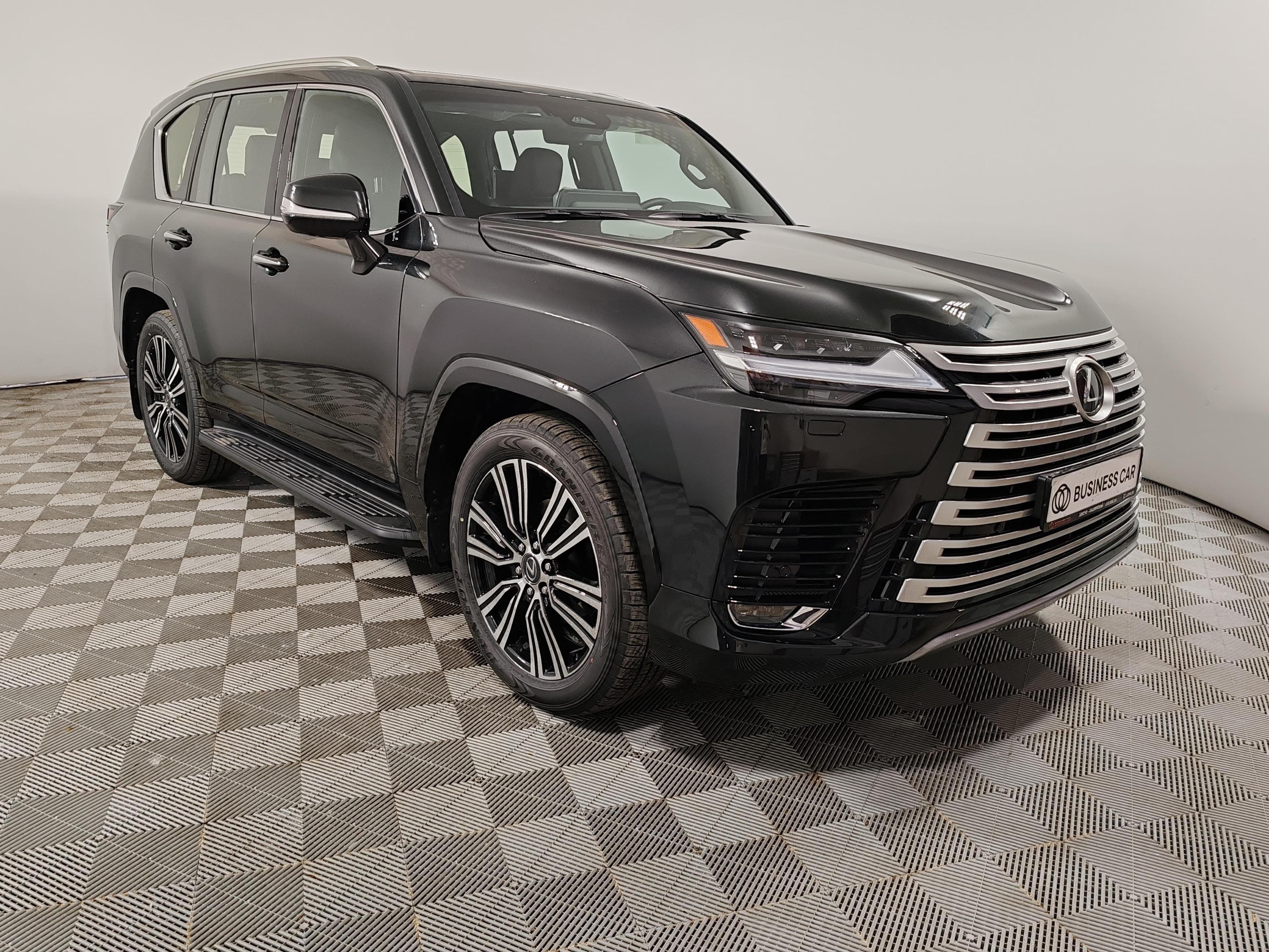 Lexus LX 500d - 4