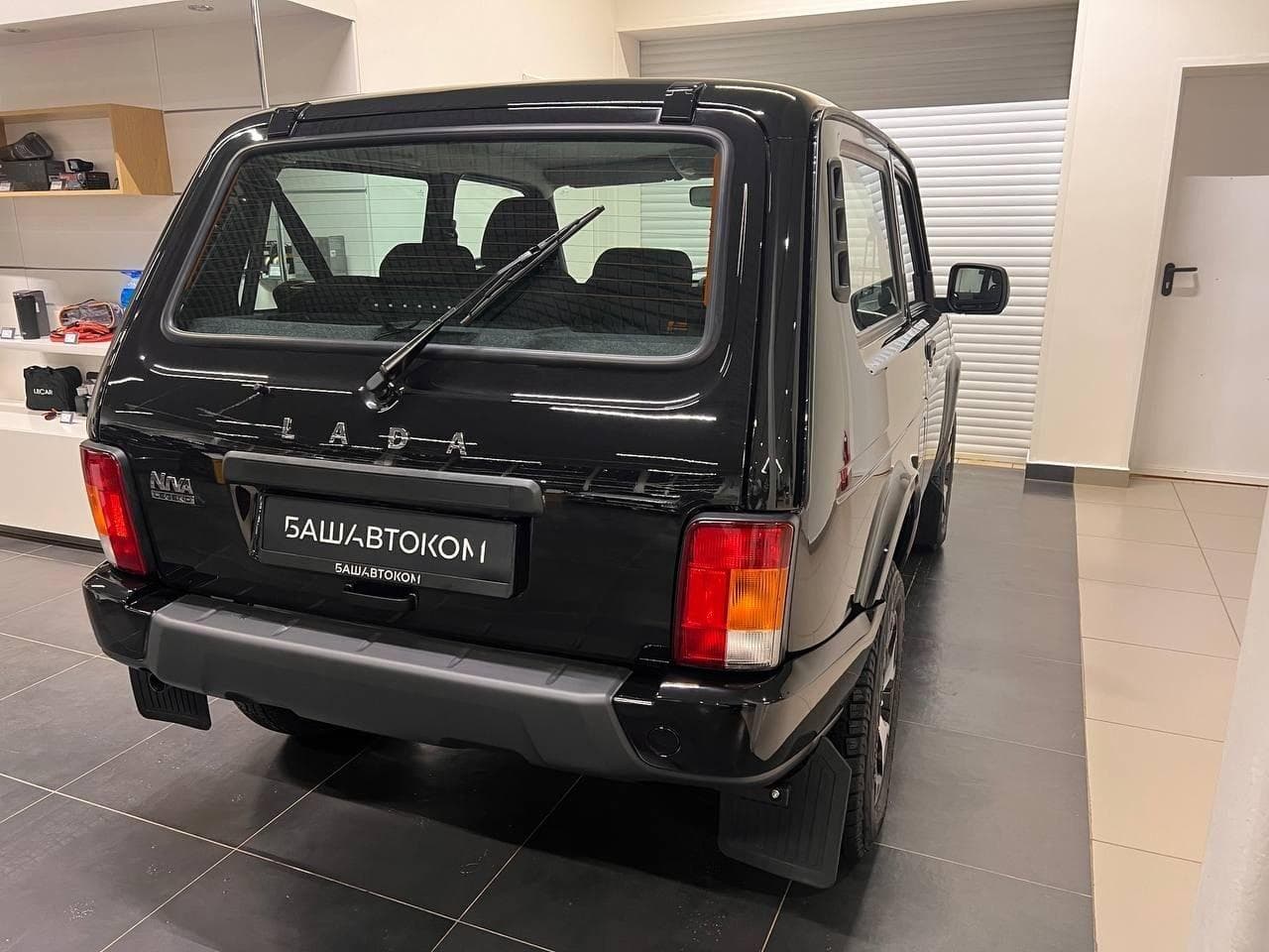 Lada Niva Legend 3 дв - 5