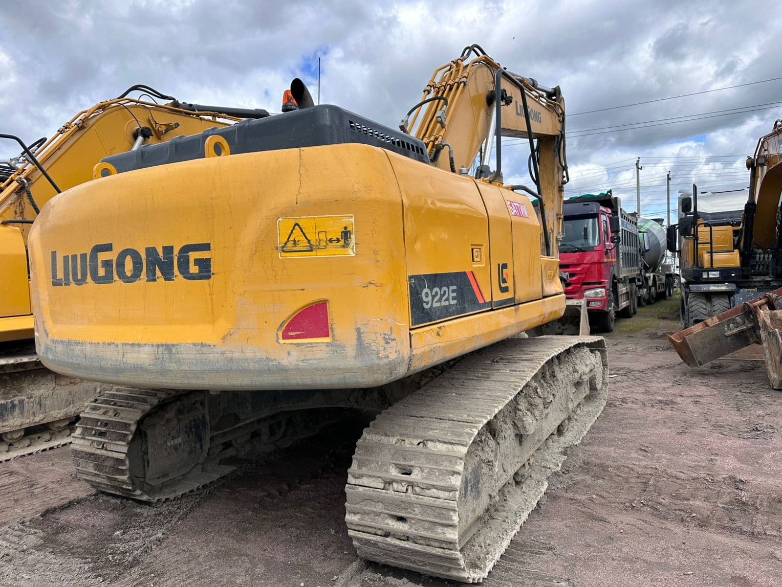 Liugong CLG922 Экскаватор - 3