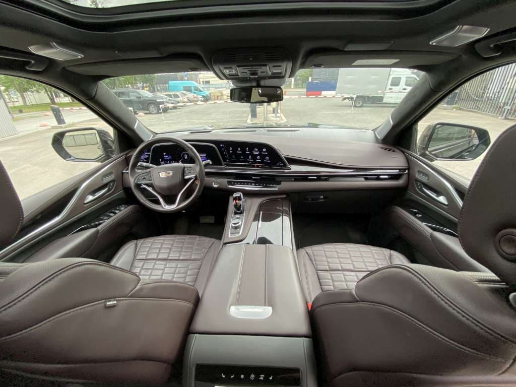 Cadillac Escalade - 5