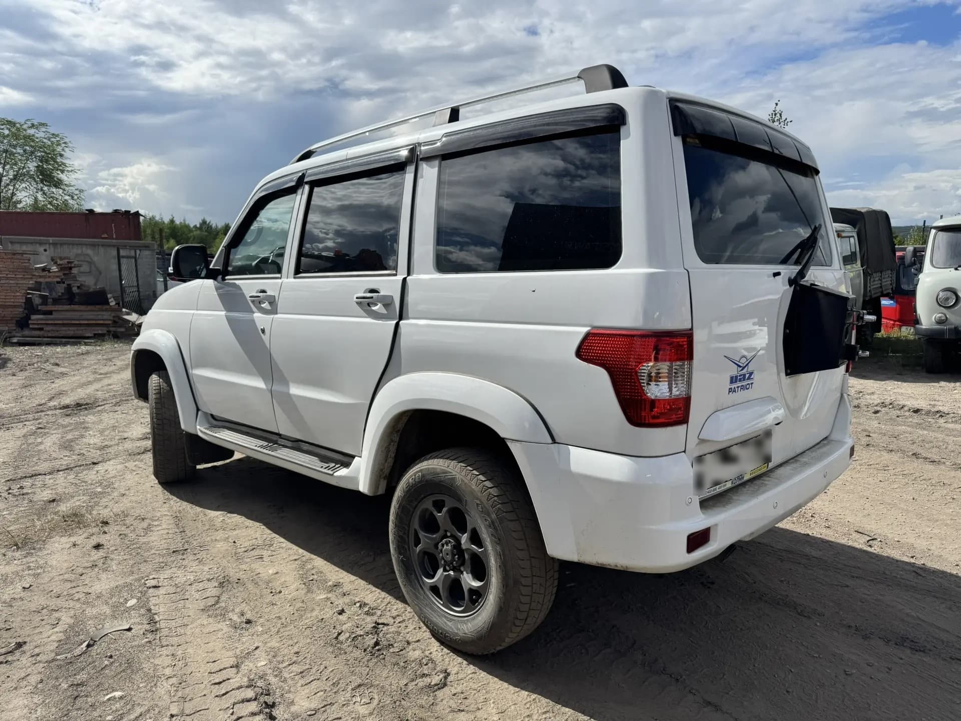UAZ PATRIOT - 4