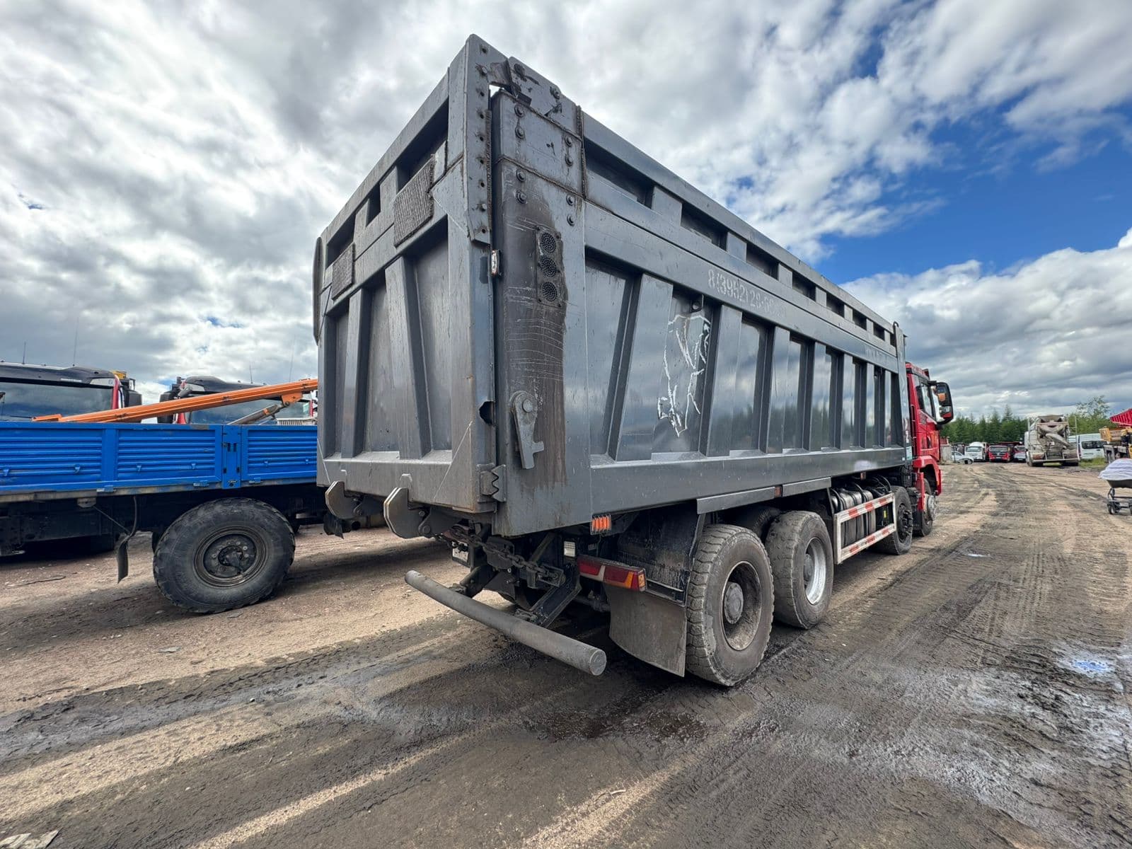 Shacman (Shaanxi) SX* 8x4 Самосвал - 3