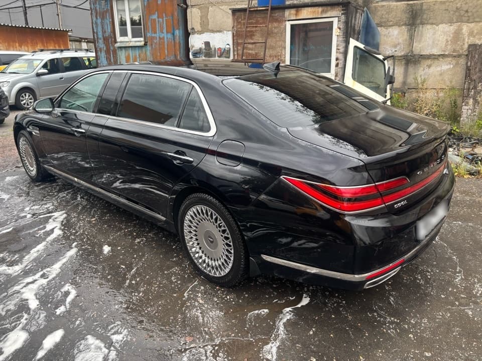 Genesis G90L - 4