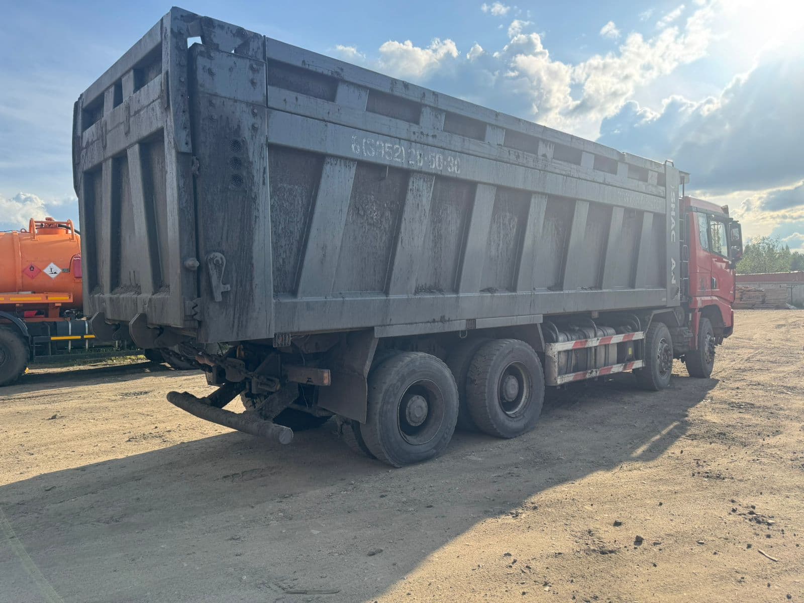 Shacman (Shaanxi) SX* 8x4 Самосвал - 3