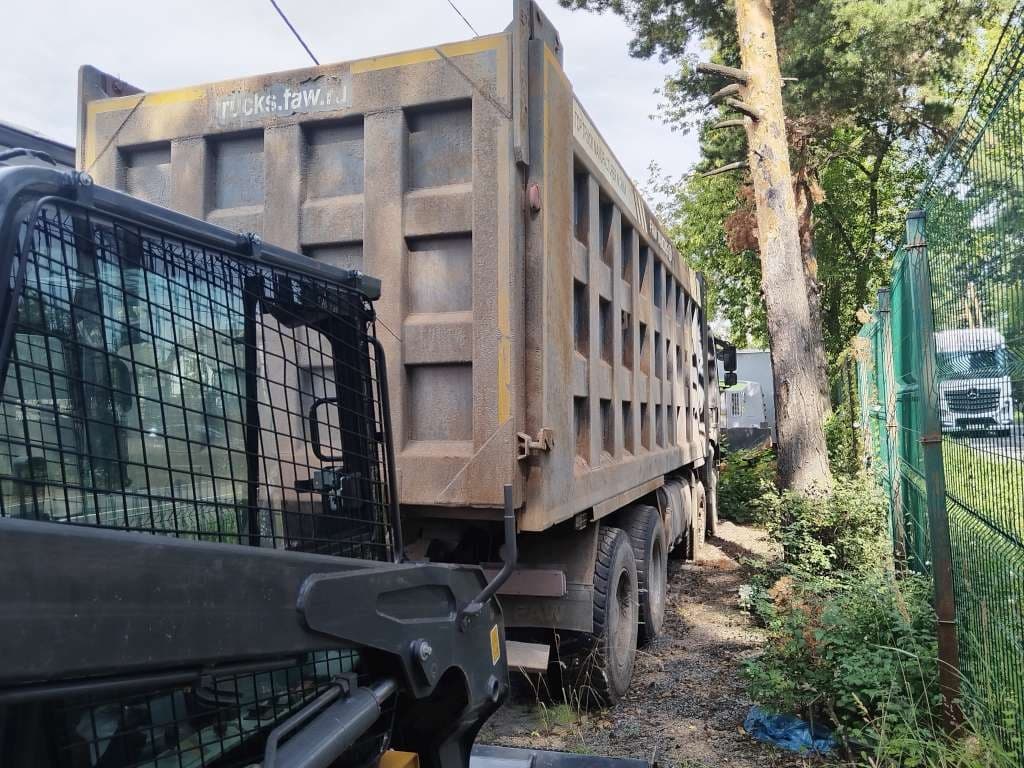 FAW CA 3310 8x4 Самосвал - 3