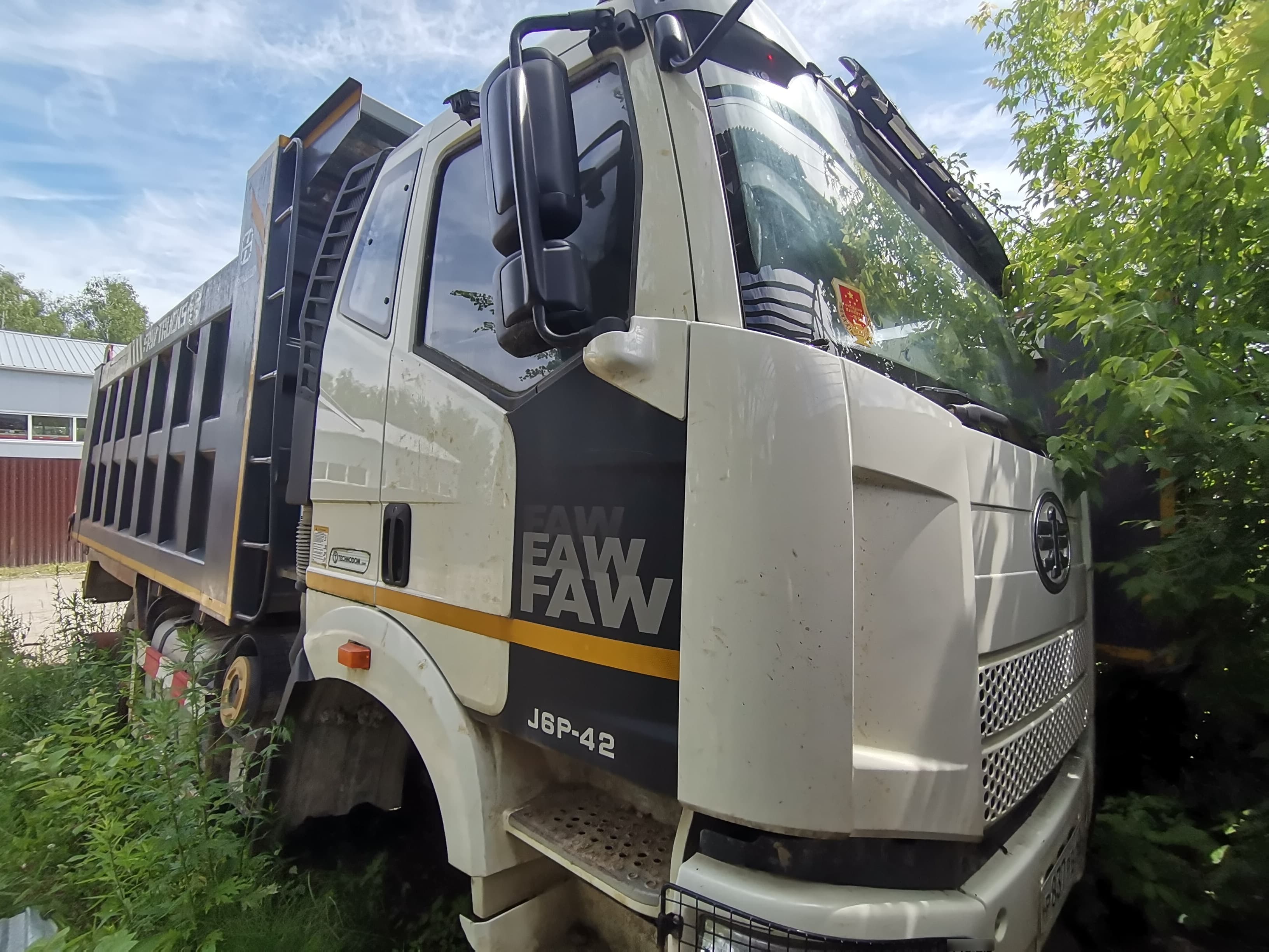 FAW J6* 6x6 Самосвал - 2