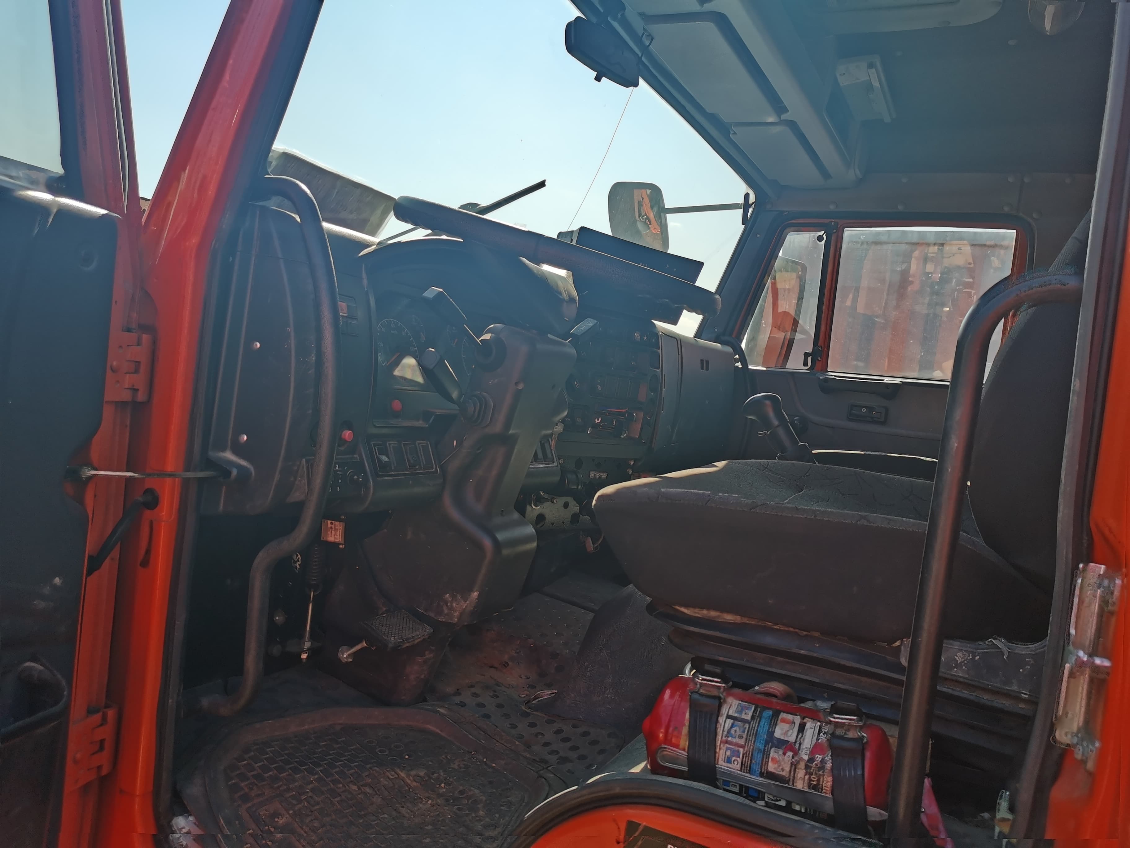 Ряжский Авторемонтный Завод МК-4534 на шасси КамАЗ 6520 6x4 КДМ - 5