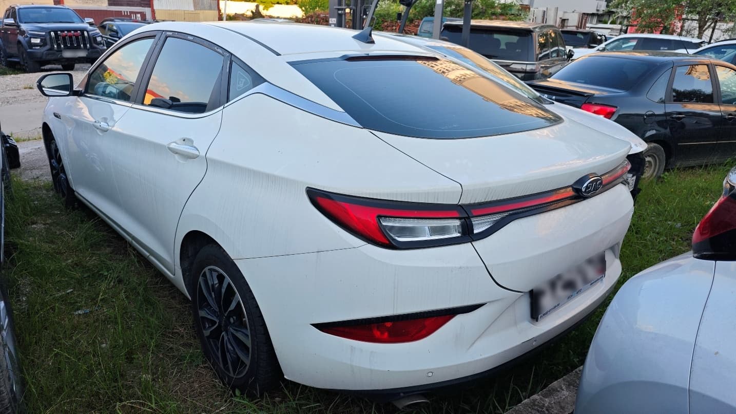 Jac J7 - 4