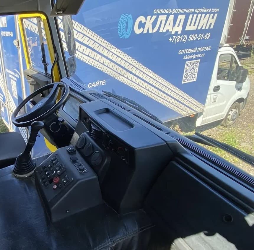 Завод Спецмаш SM02* на шасси Ural 6370 6x6 Самосвал - 5