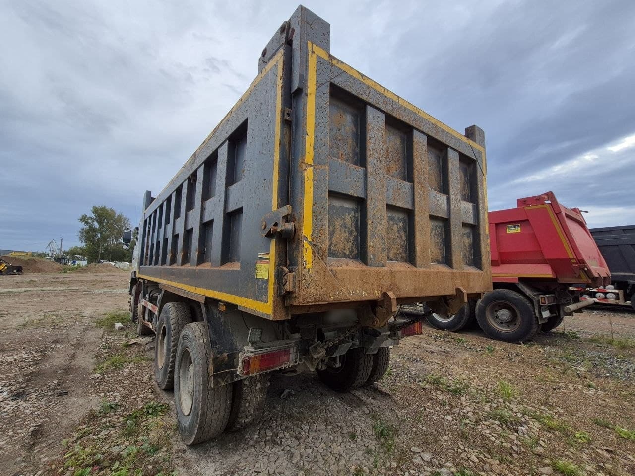 Dongfeng KC 8x4 Самосвал - 4