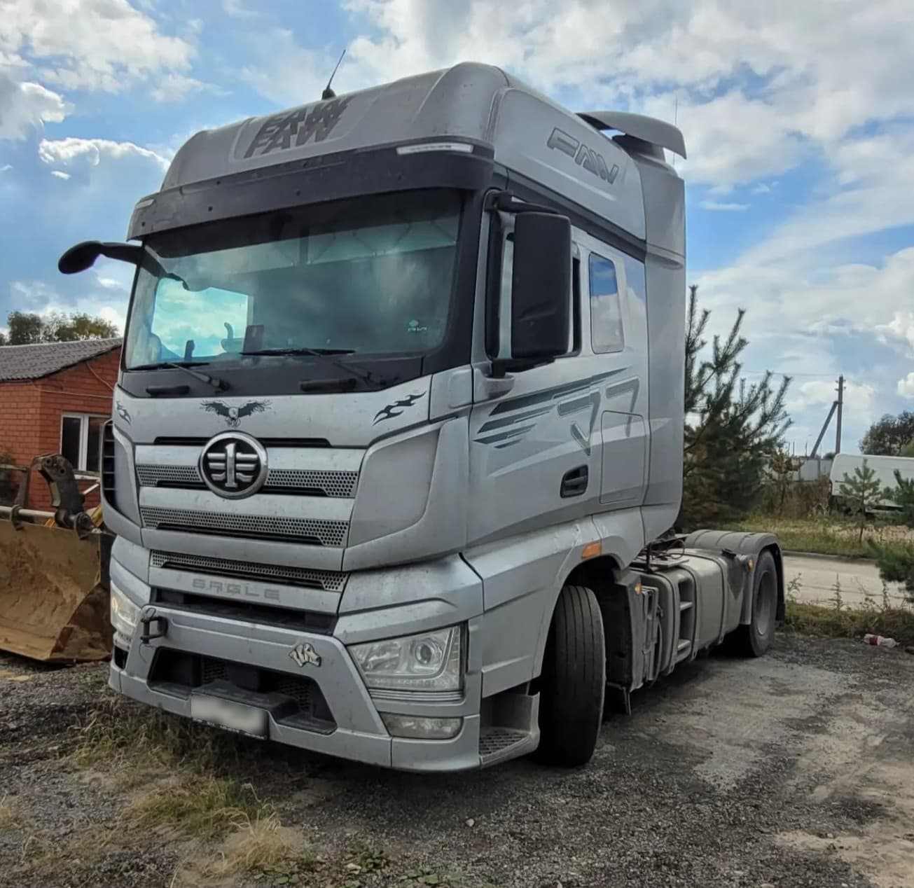 FAW J7 4x2 Седельный тягач - 1