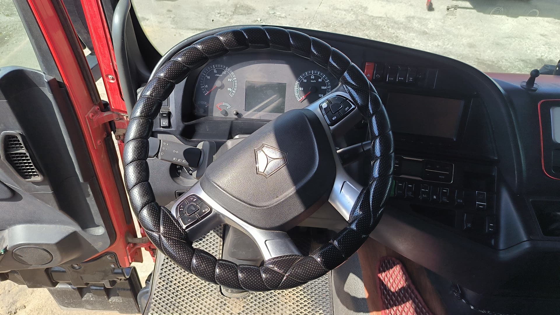 Sitrak C7H 8x4 Самосвал - 5