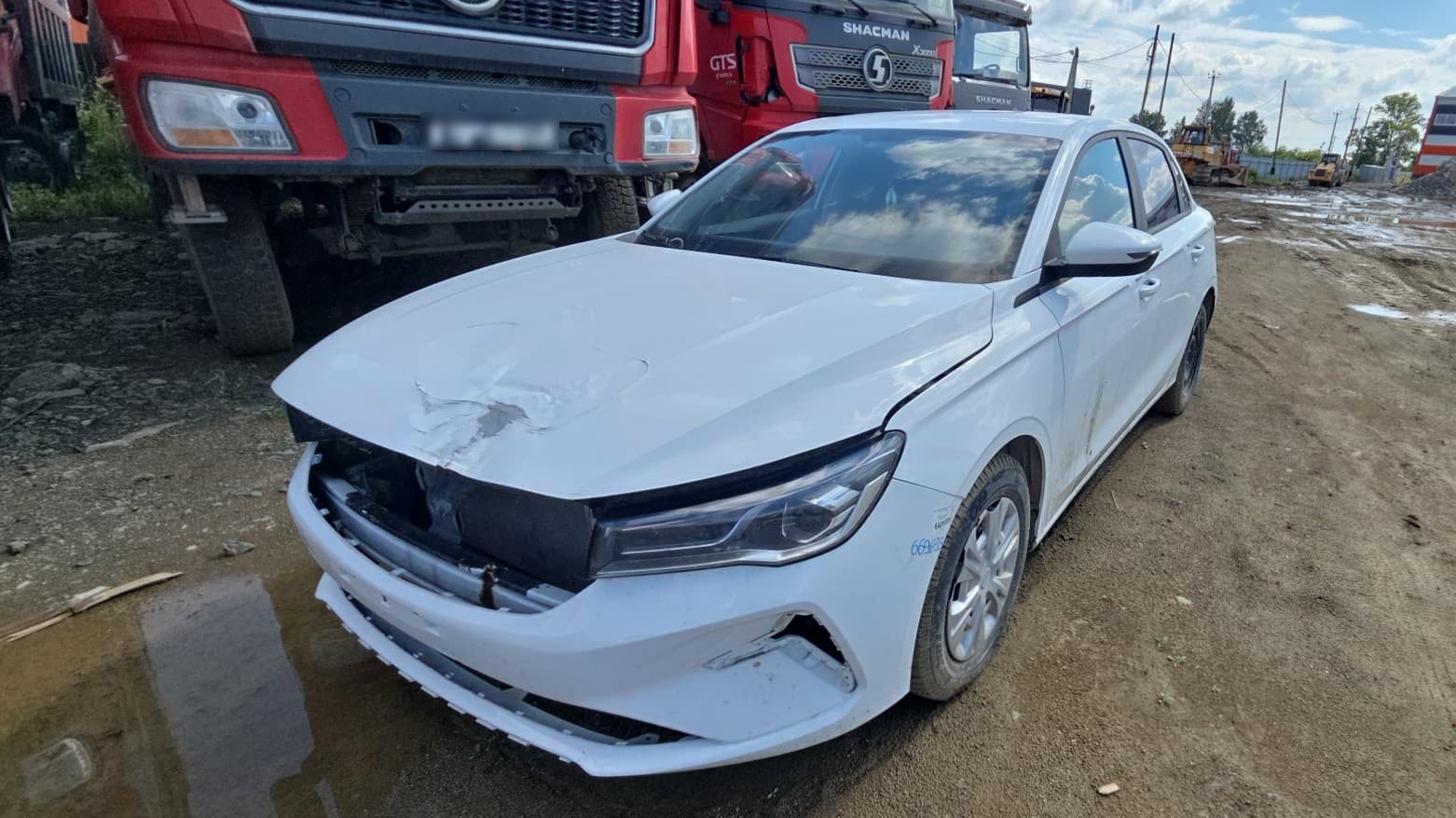 Geely EMGRAND - 1