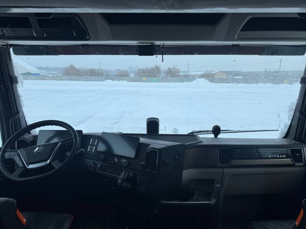 Sitrak C7H 4x2 Седельный тягач - 5