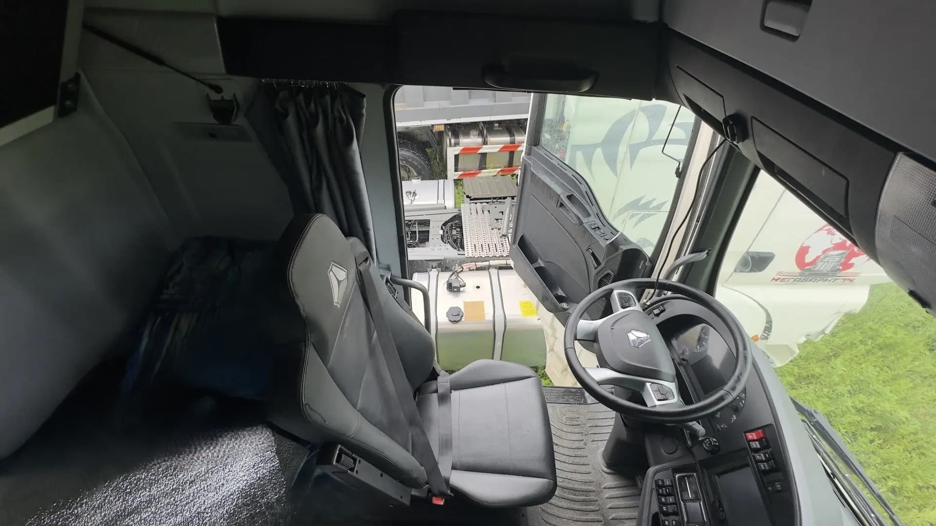 Sitrak C7H 4x2 Седельный тягач - 5