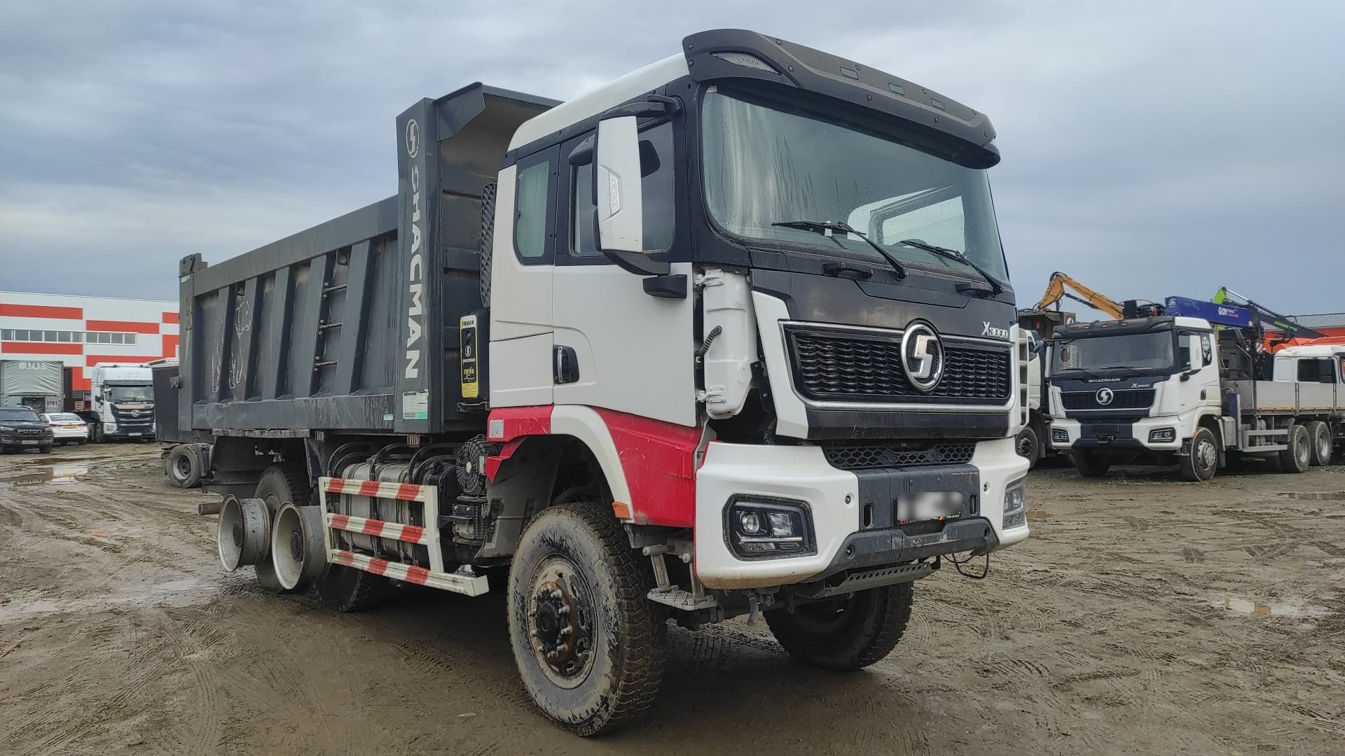 Shacman (Shaanxi) SX* 6x6 Самосвал - 2