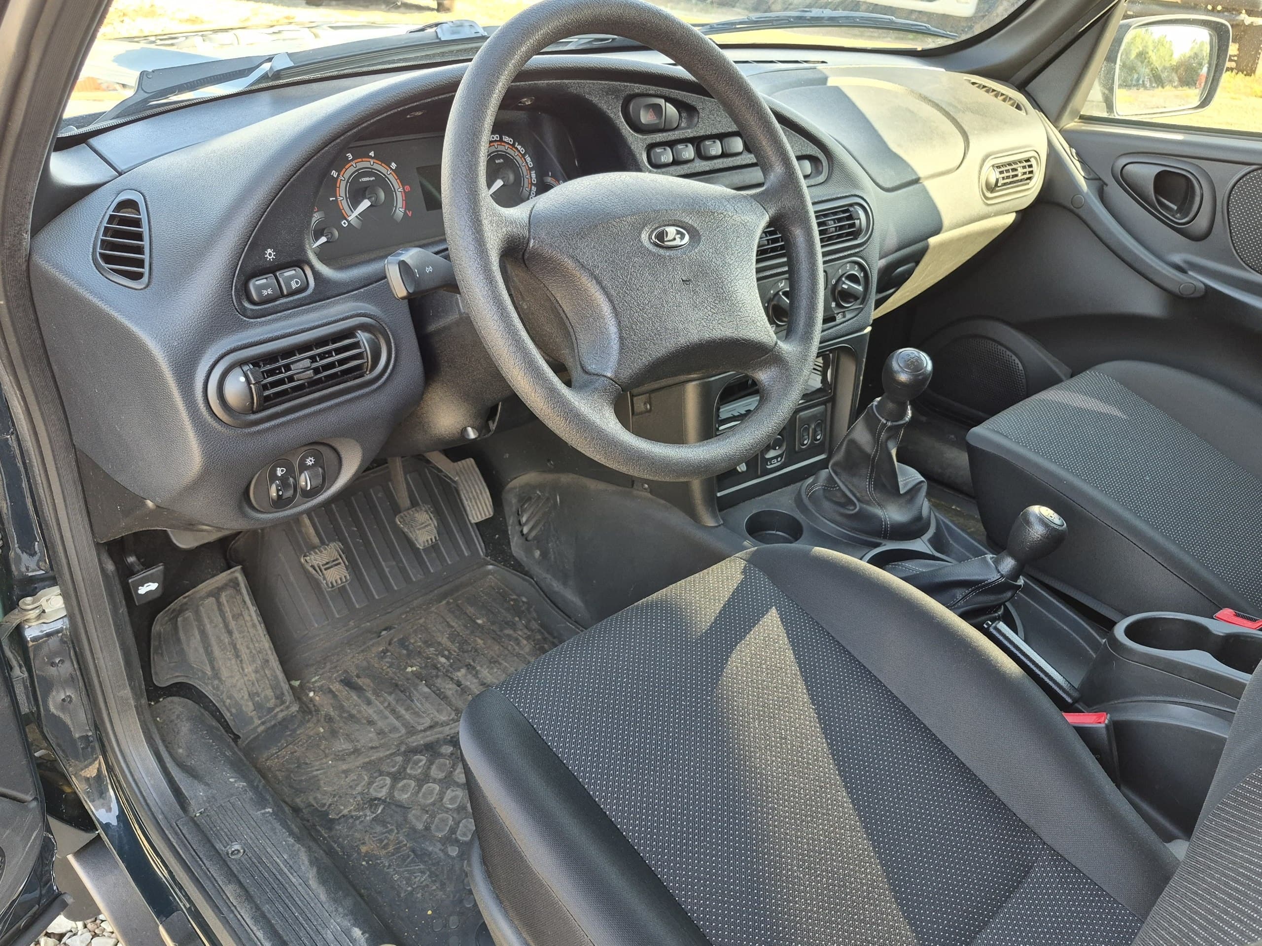 Lada Niva Travel - 5