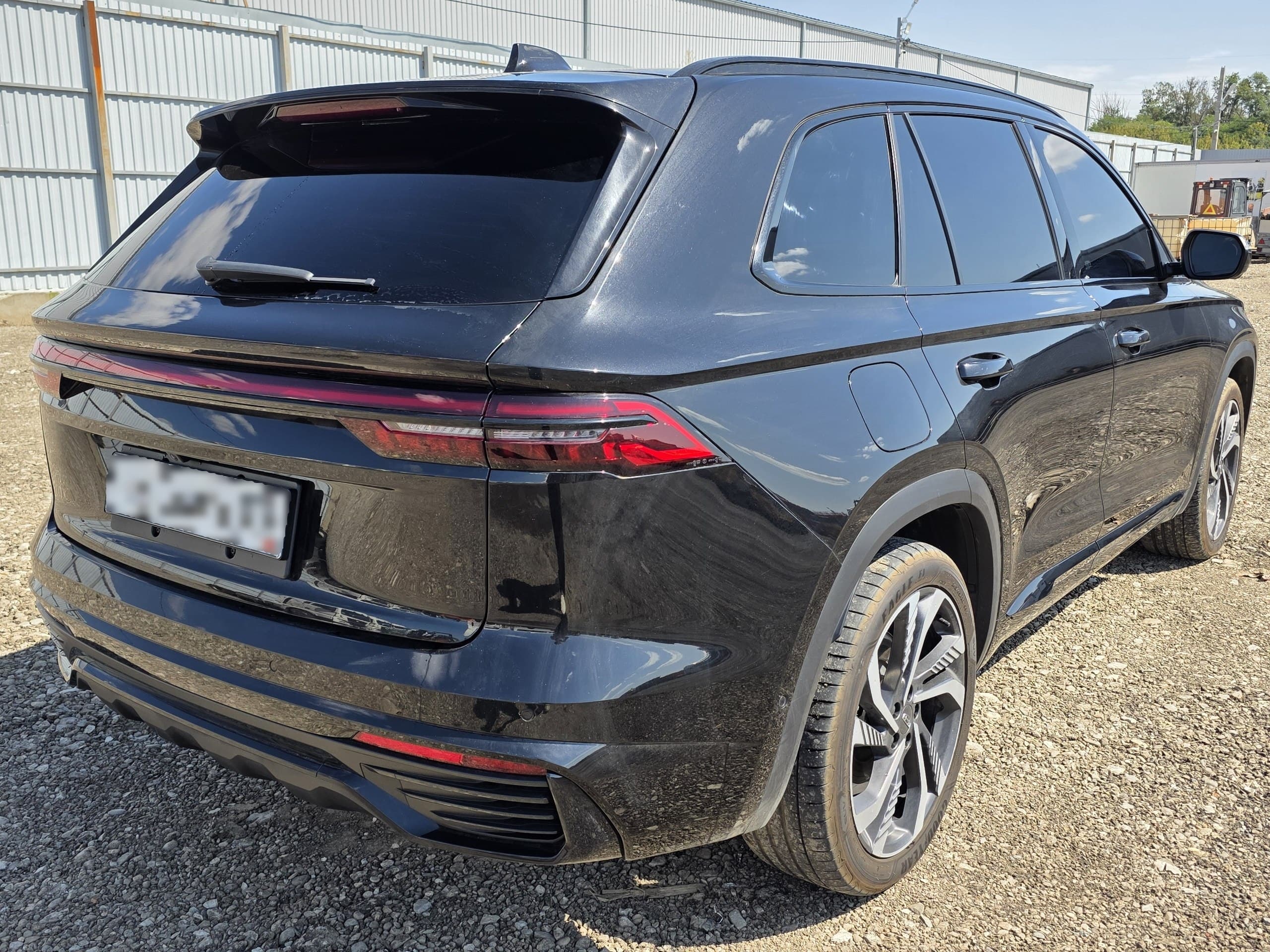Geely Monjaro - 3