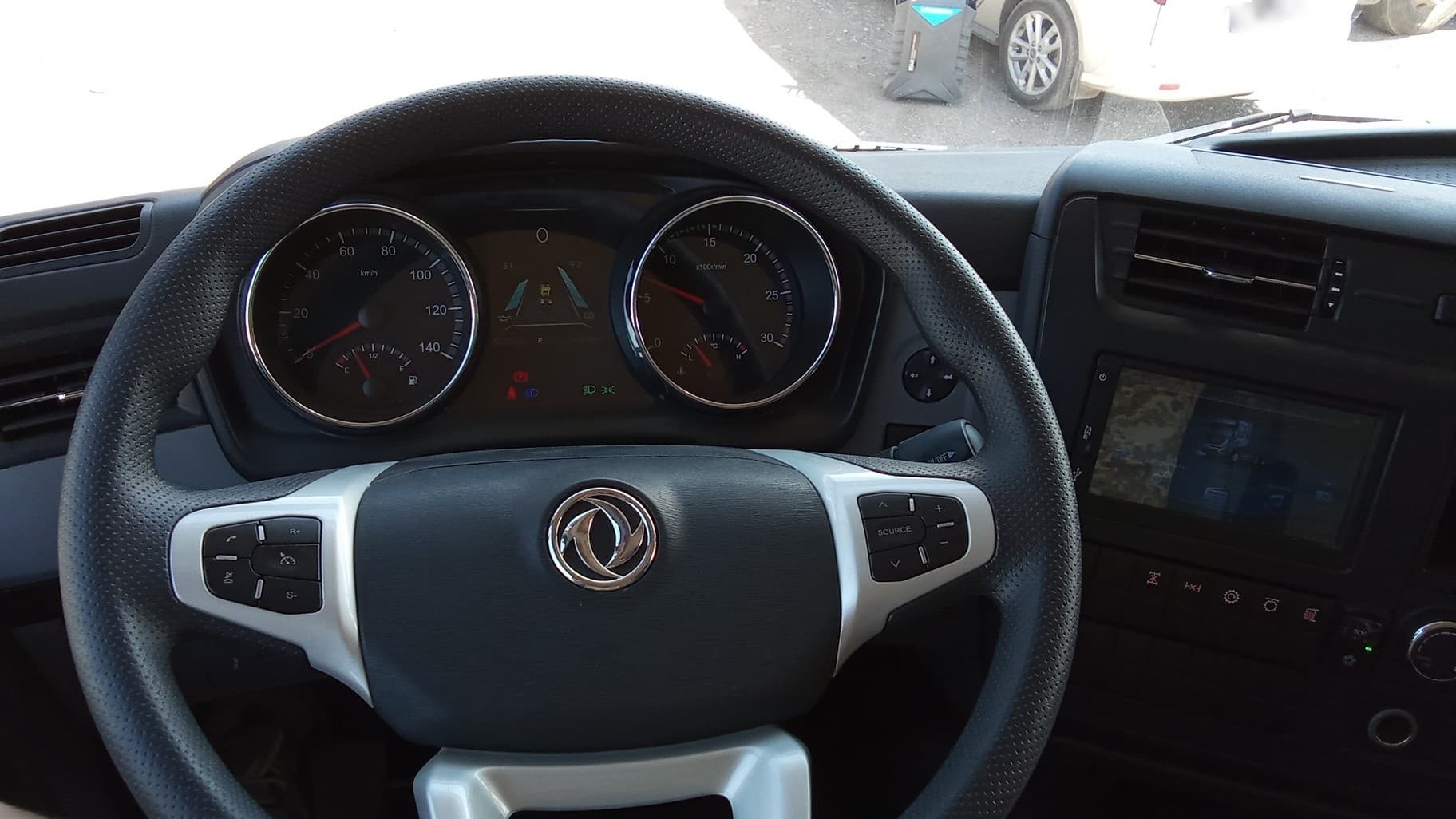 Dongfeng KC 8x4 Самосвал - 5