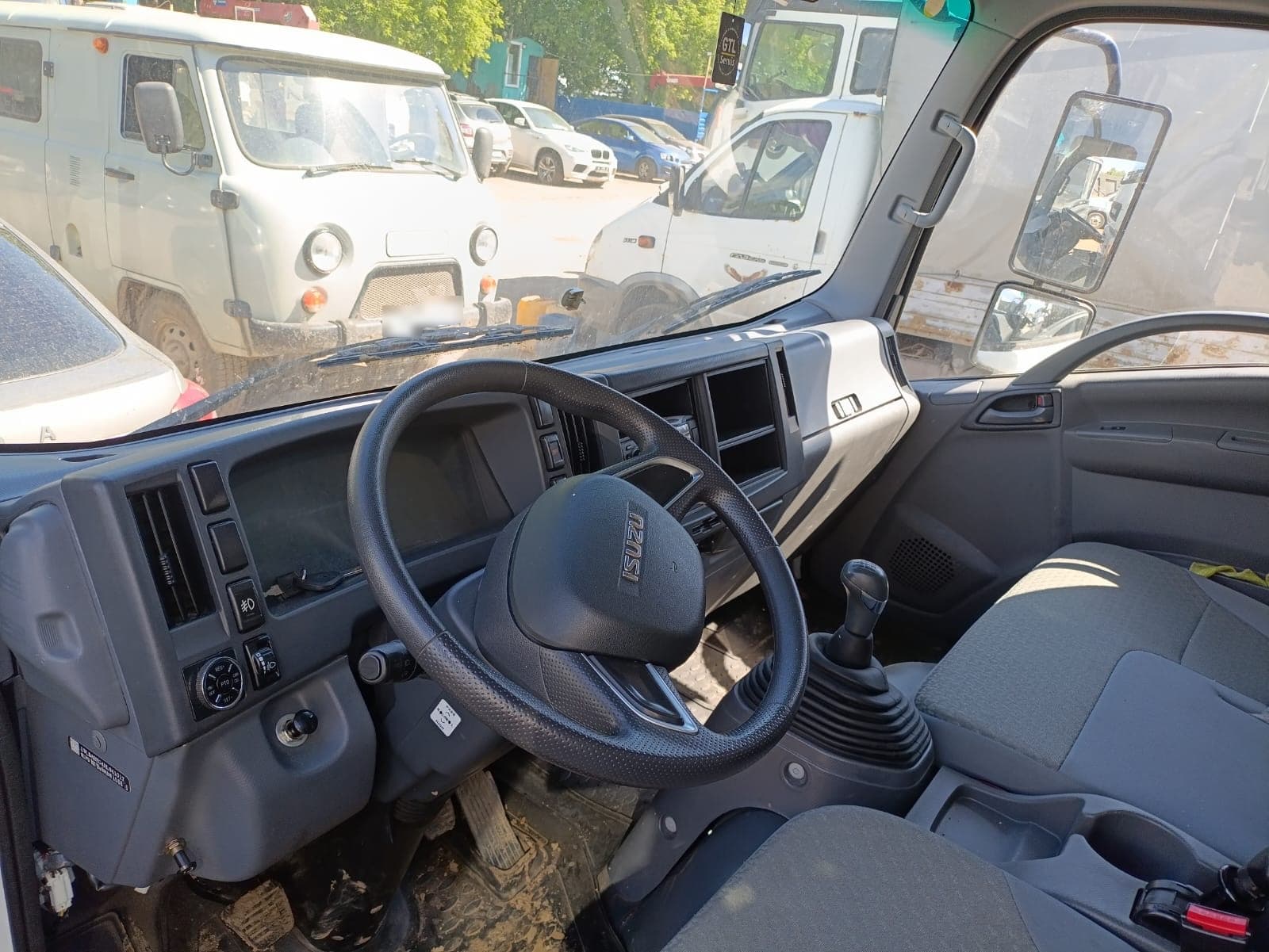 ISUZU ELF 7.5 4x2 Эвакуатор - 5