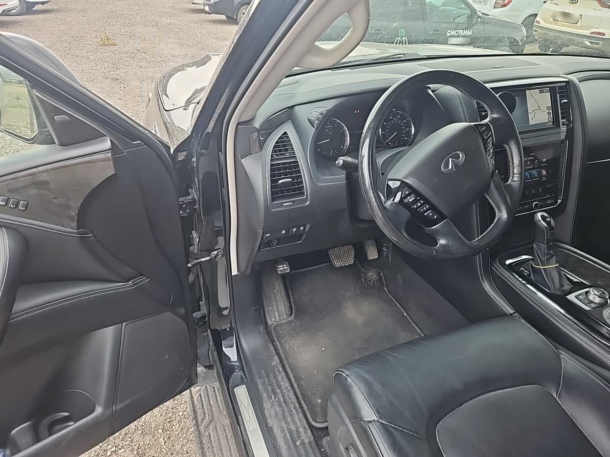 Infiniti QX80 - 5