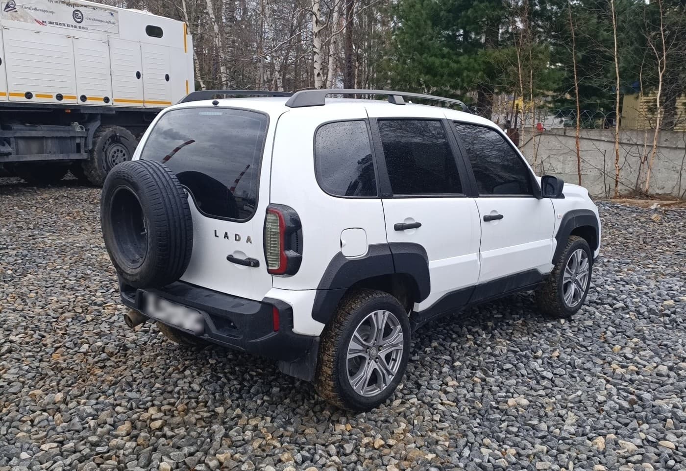 Lada Niva Travel - 3
