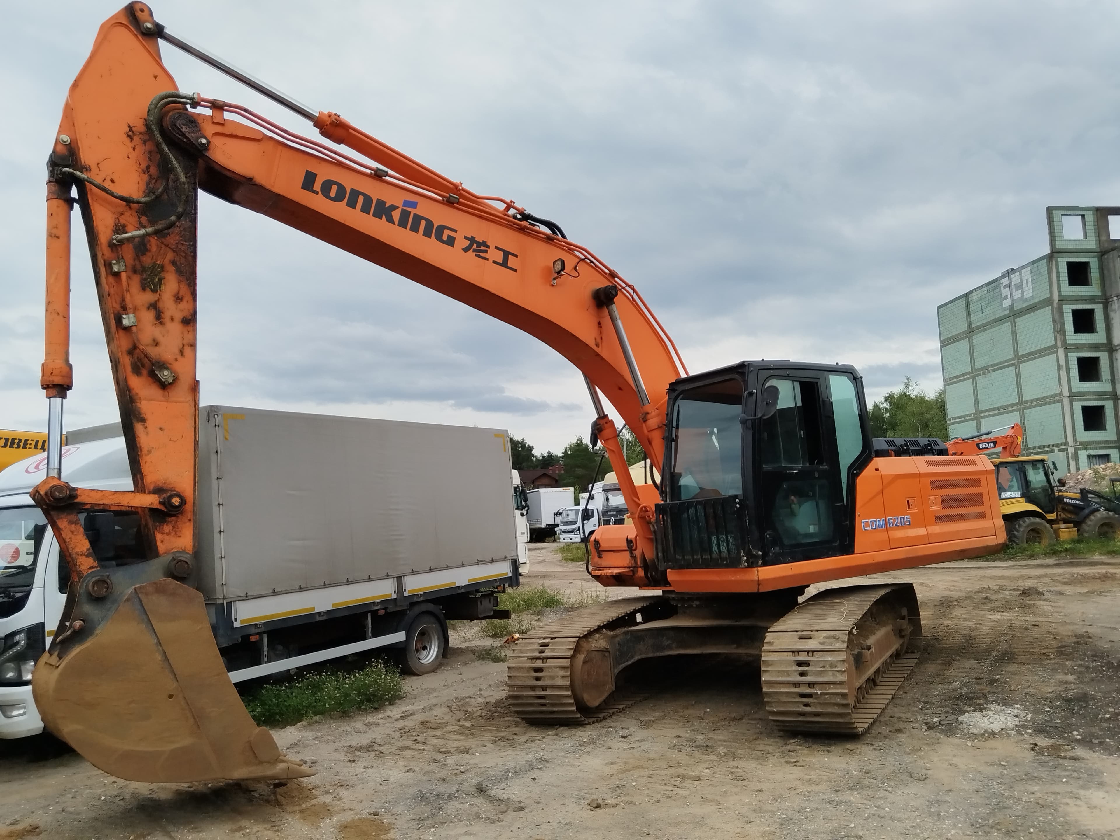 Lonking CDM6205 Экскаватор - 1