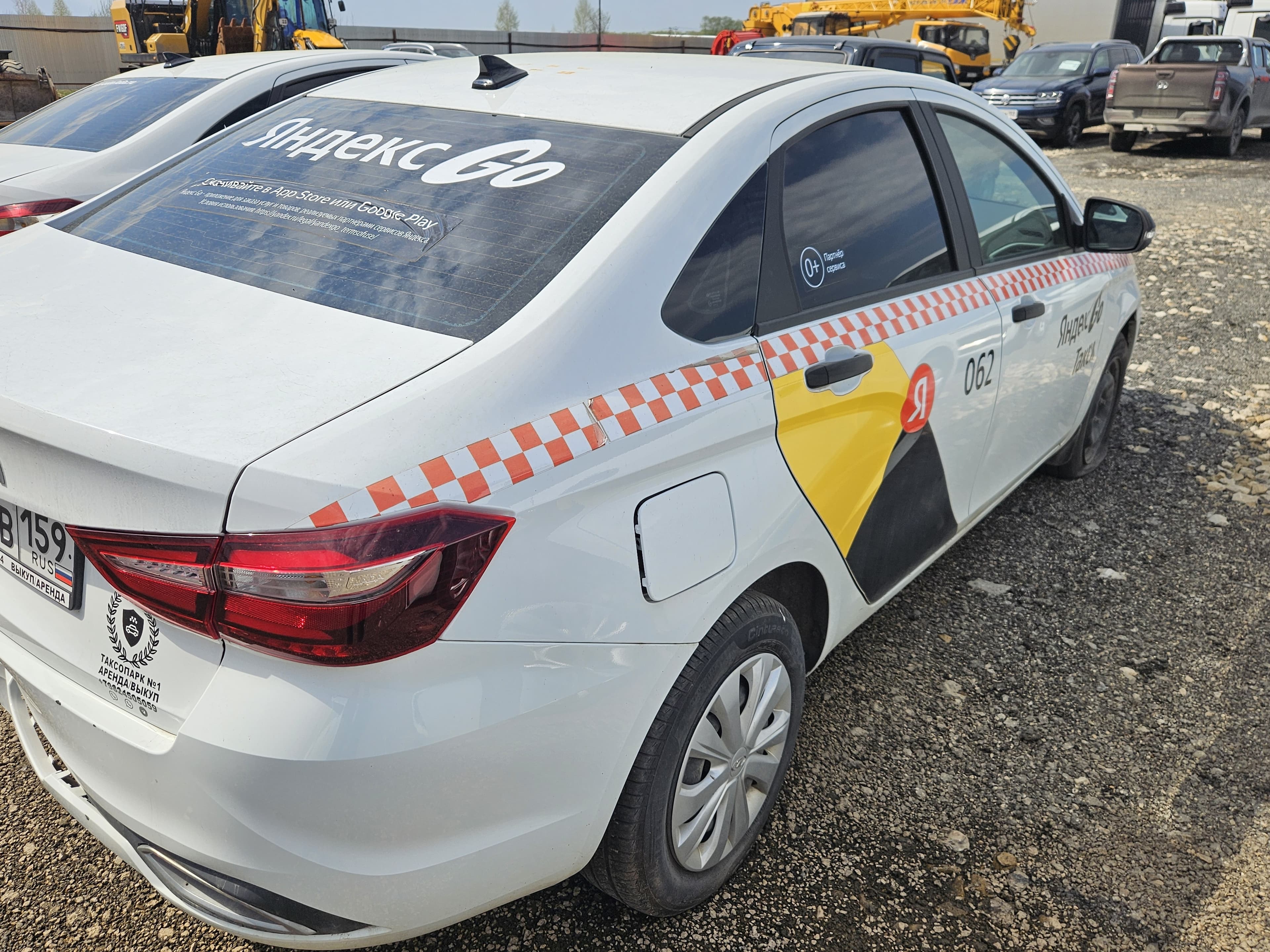 Lada Vesta седан - 3