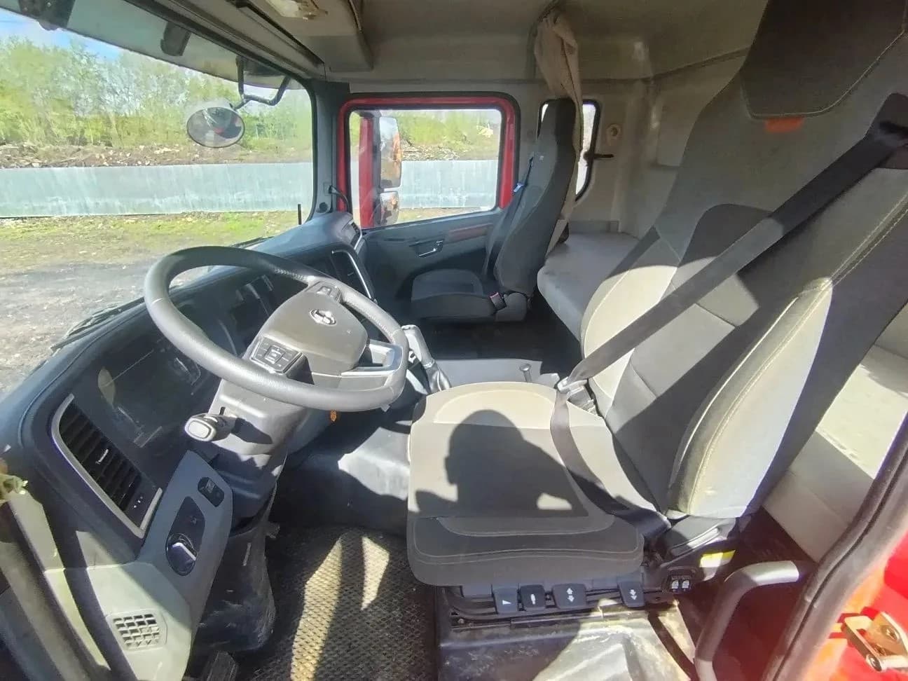 Shacman (Shaanxi) SX* 6x6 Седельный тягач - 5