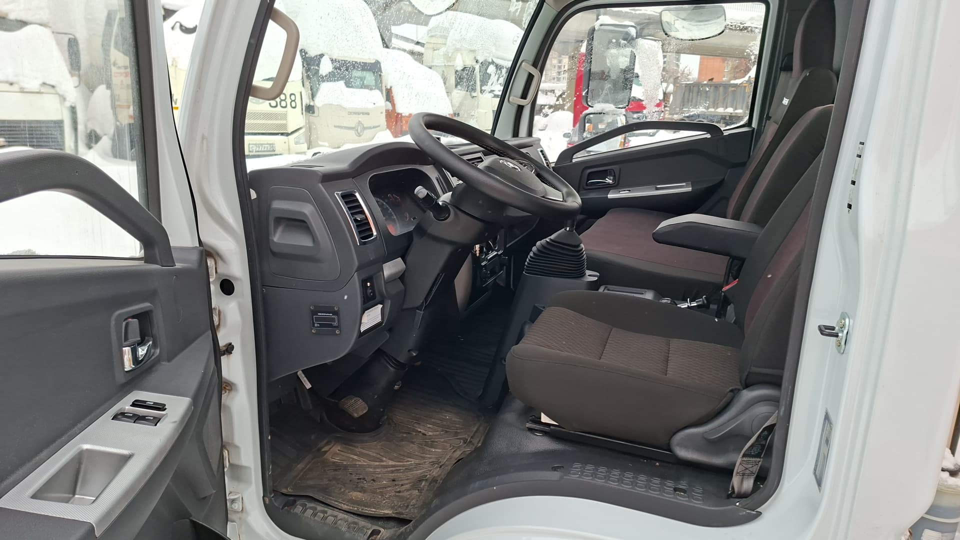 Рускомтранс DFA* на шасси Dongfeng C80 4x2 Бортовой с КМУ - 5