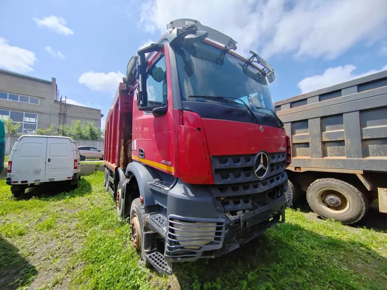 Mercedes-Benz Arocs 8x4 Самосвал - 2