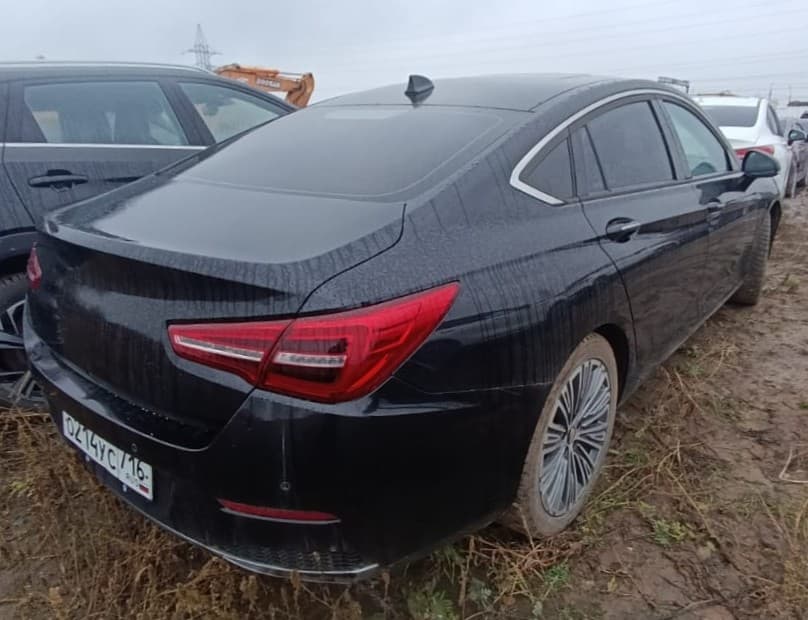 Hongqi H5 - 3