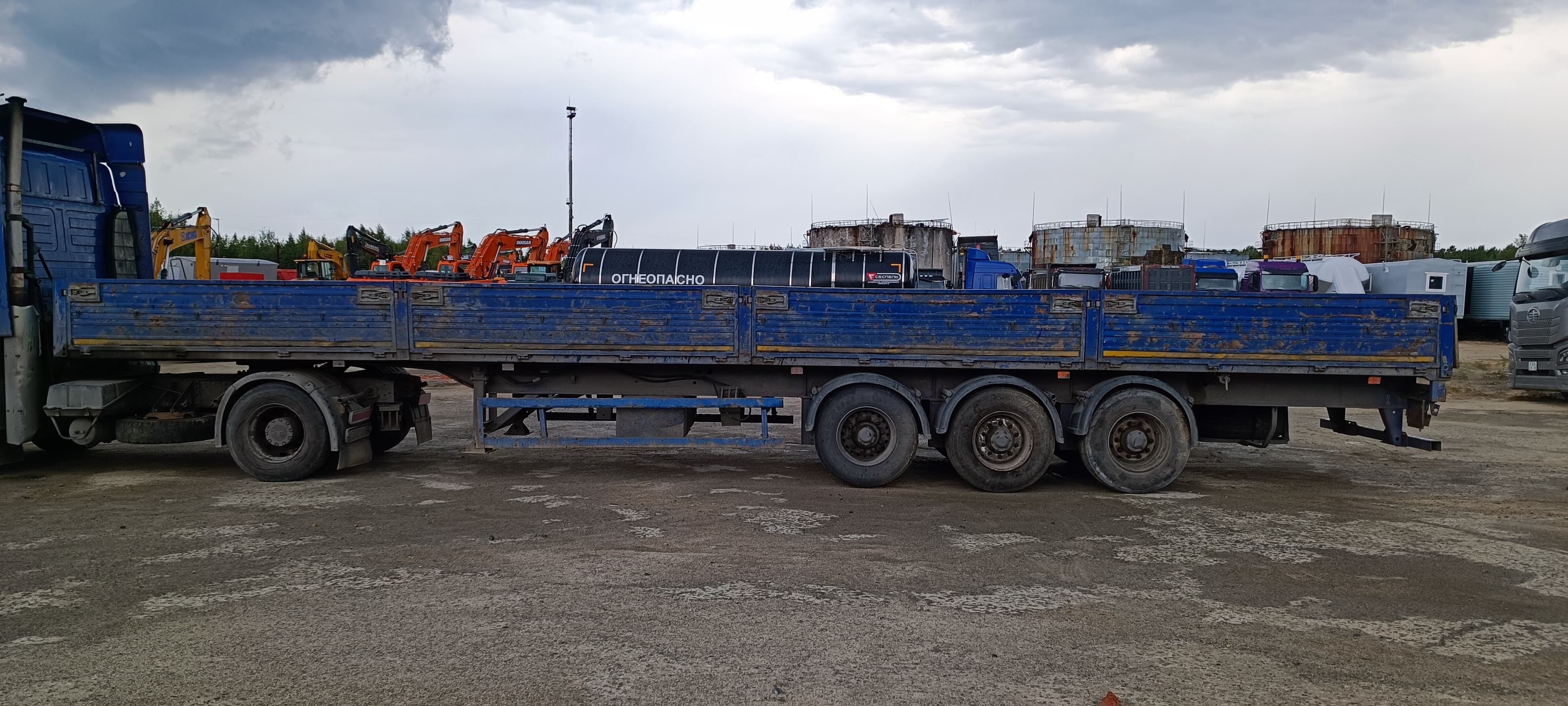 МАЗ 975800 Полуприцеп бортовой - 1