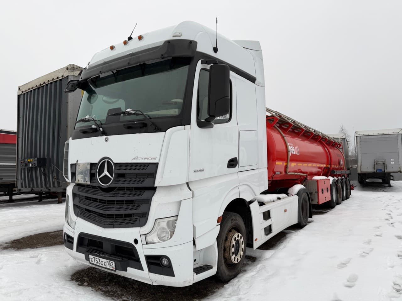 Mercedes-Benz Actros 4x2 Седельный тягач - 1