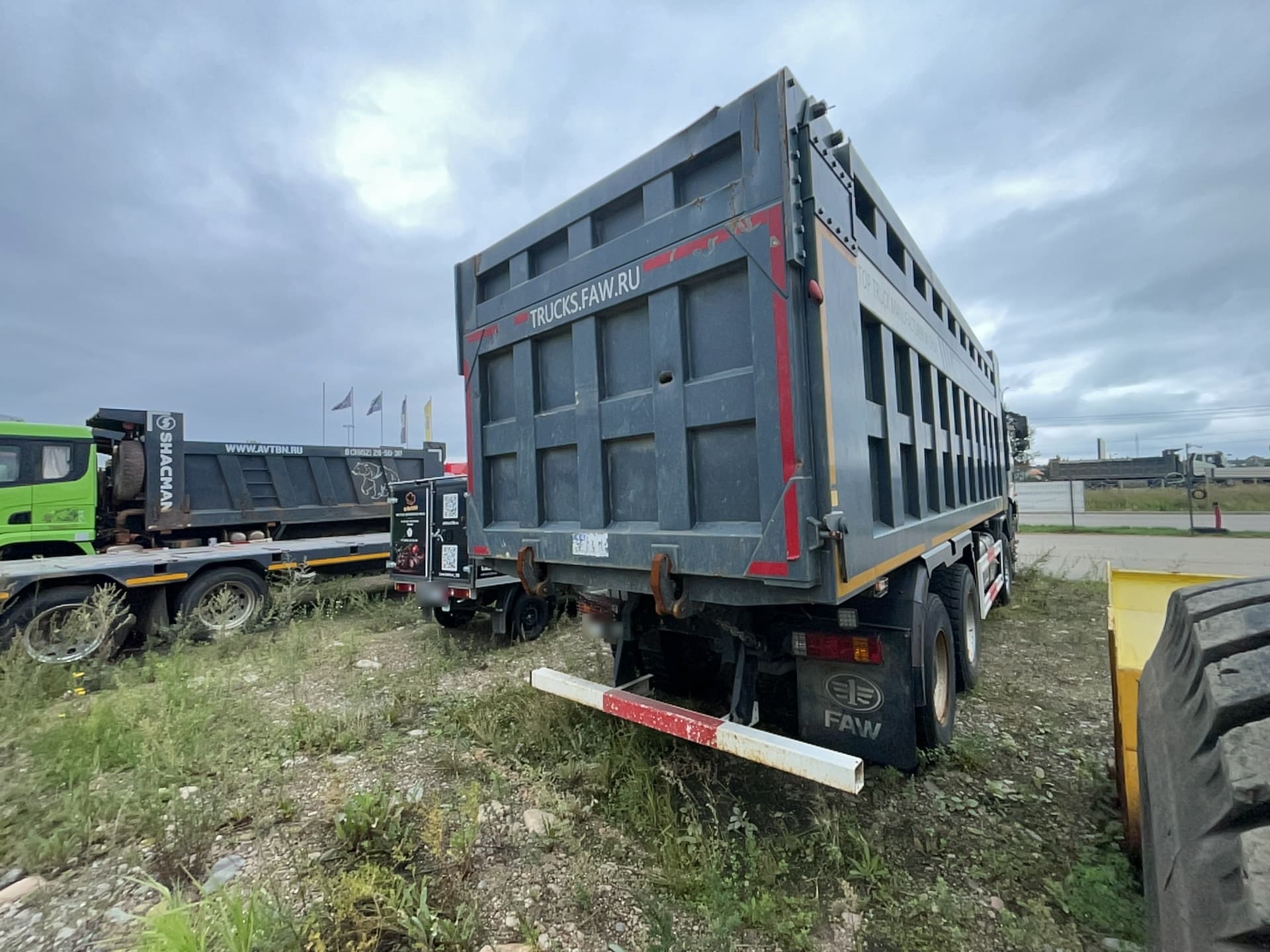FAW J6 8x4 Самосвал - 3