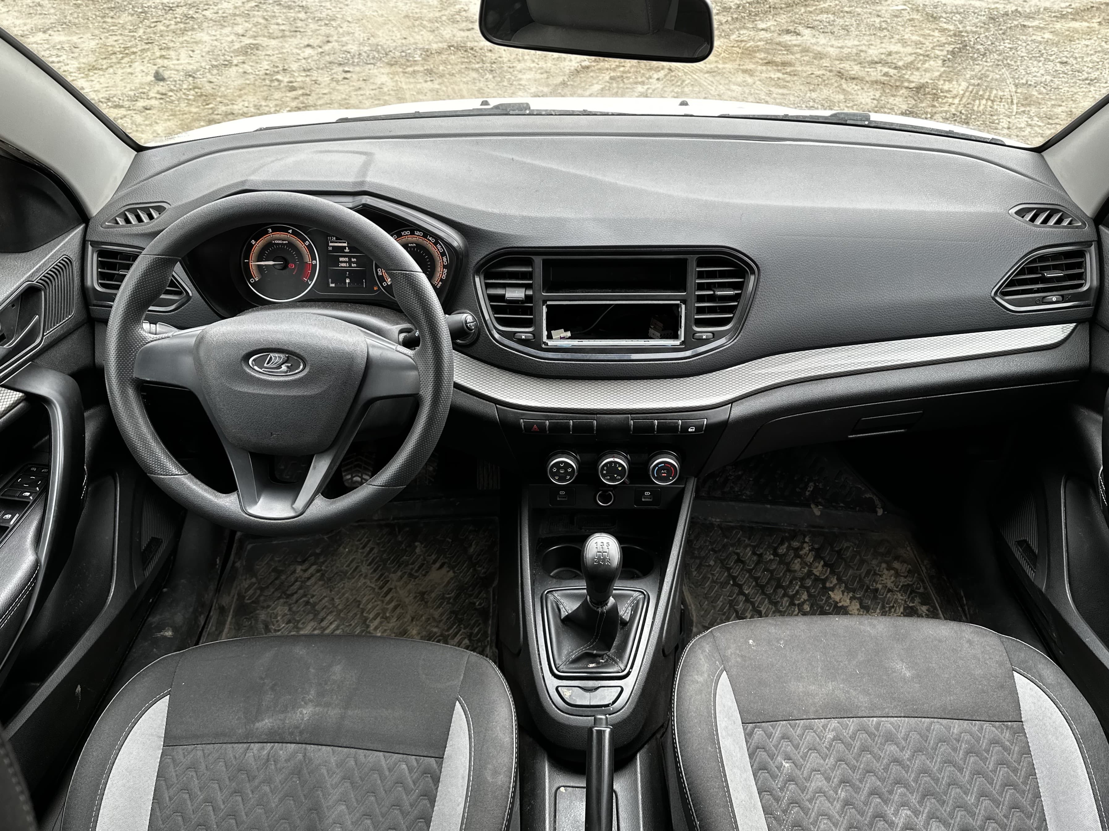 Lada Vesta седан - 5