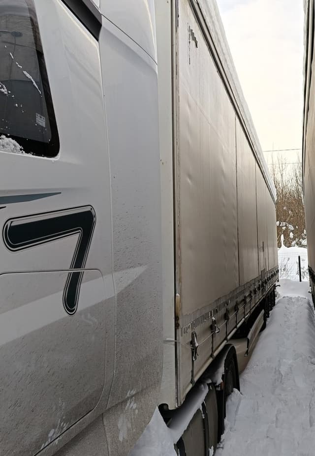 Kassbohrer MAXIMA Полуприцеп шторный - 1