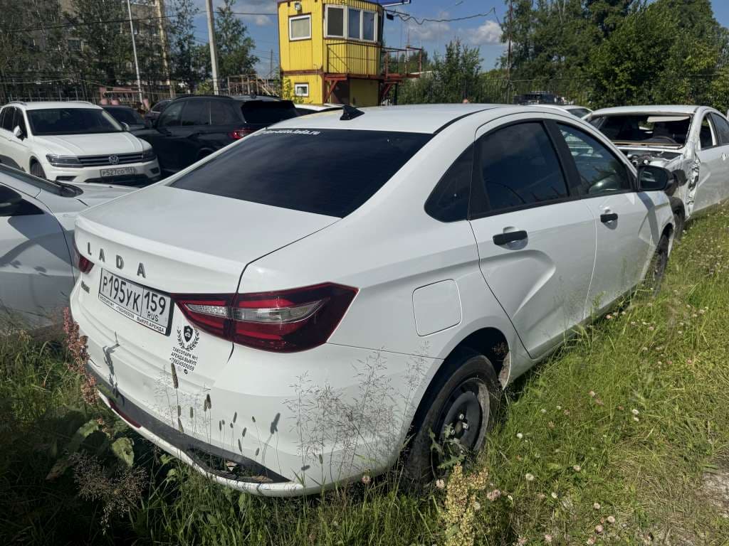Lada Vesta седан - 3