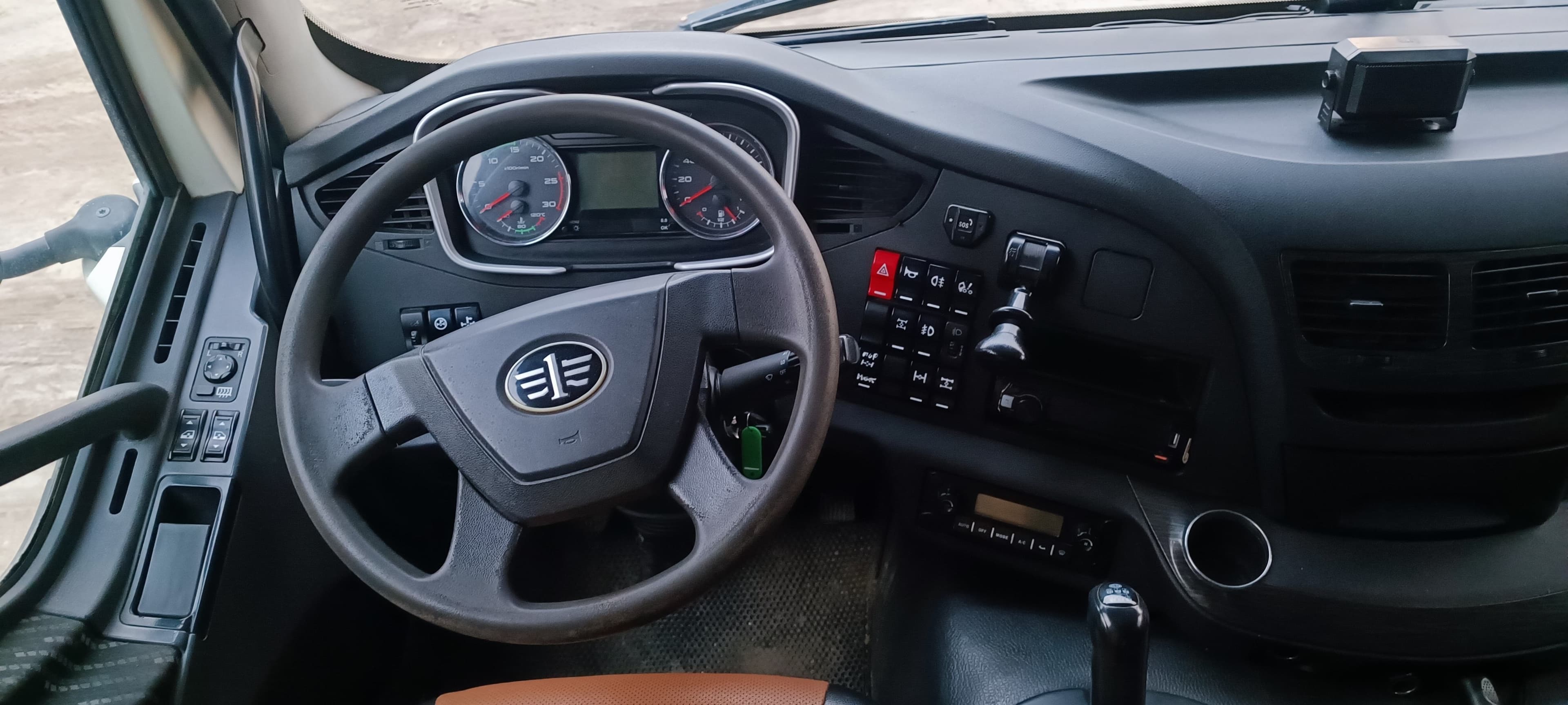 FAW J6* 6x6 Самосвал - 4