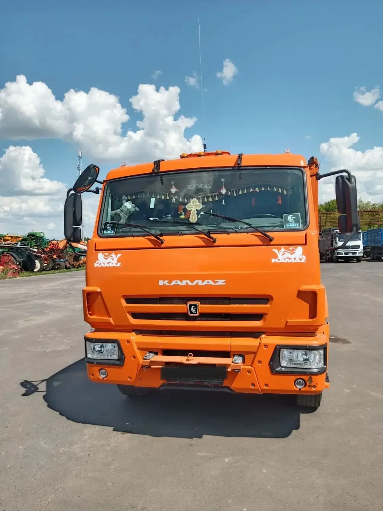 Спецавтокам 6890* на шасси Камаз 65115 6x4 Зерновоз - 2