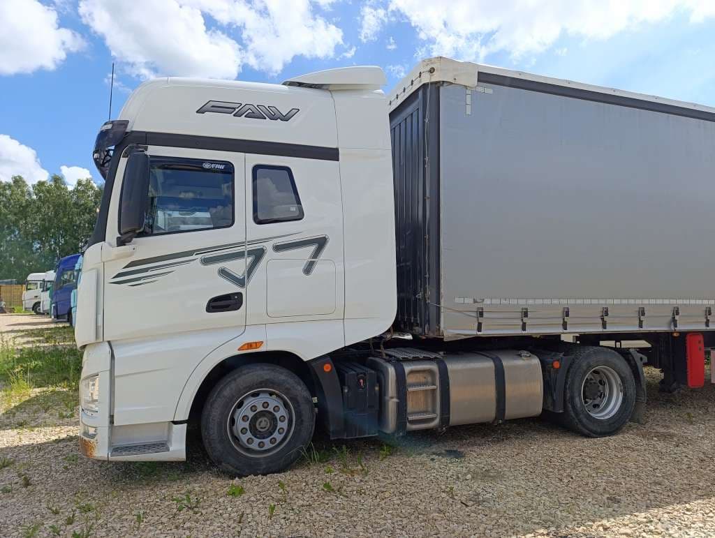 FAW J7 4x2 Седельный тягач - 1