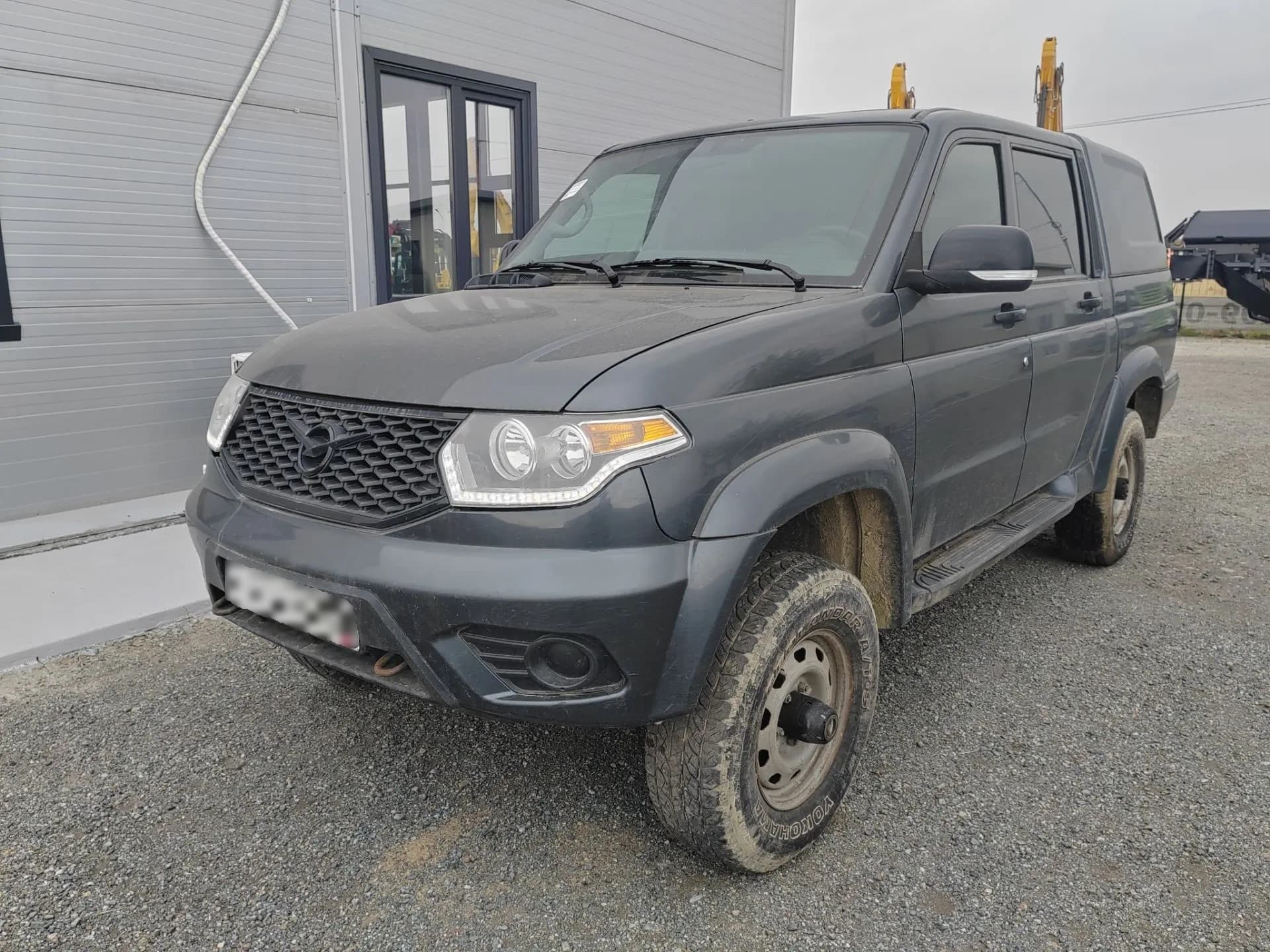 UAZ Pickup - 1