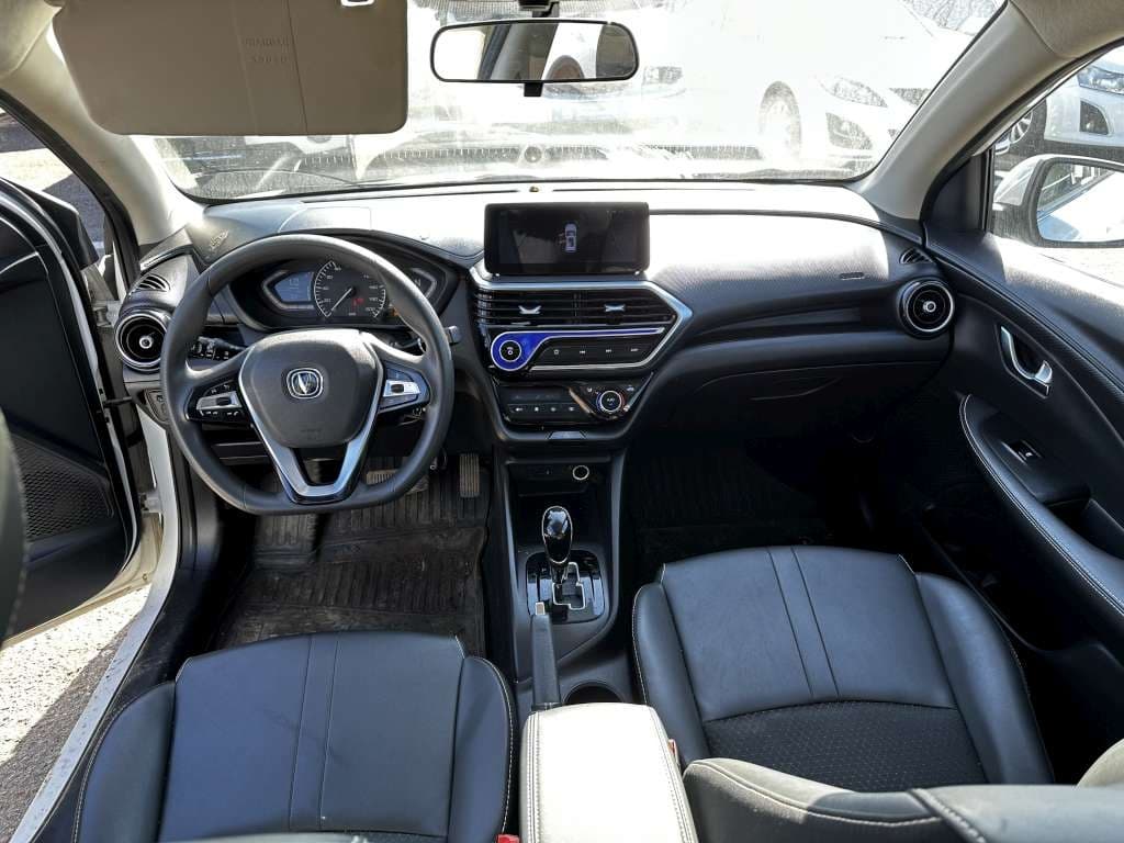 Changan Alsvin - 5