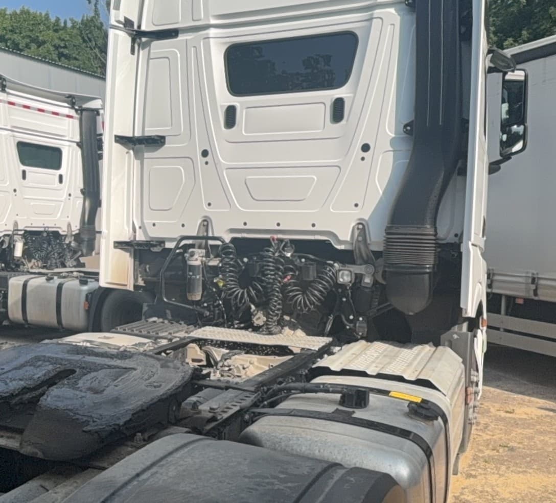 Mercedes-Benz Actros 4x2 Седельный тягач - 3
