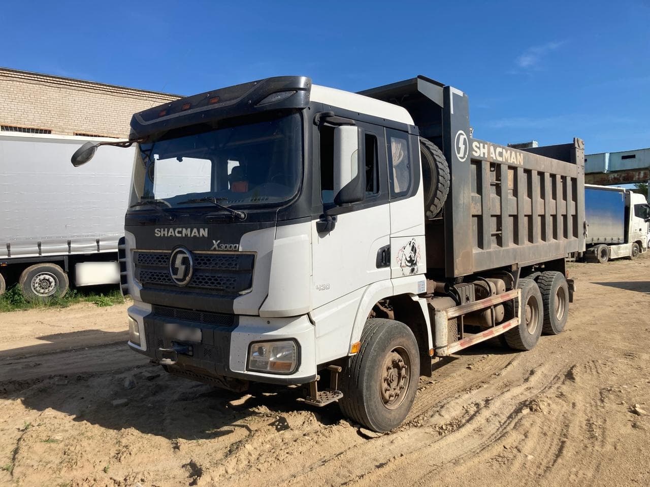Shacman (Shaanxi) SX* 6x4 Самосвал - 1