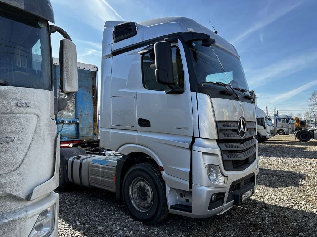 Mercedes-Benz Actros 6x4 Седельный тягач - 2