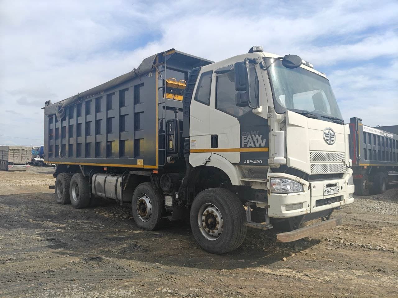 FAW J6 8x4 Самосвал - 2