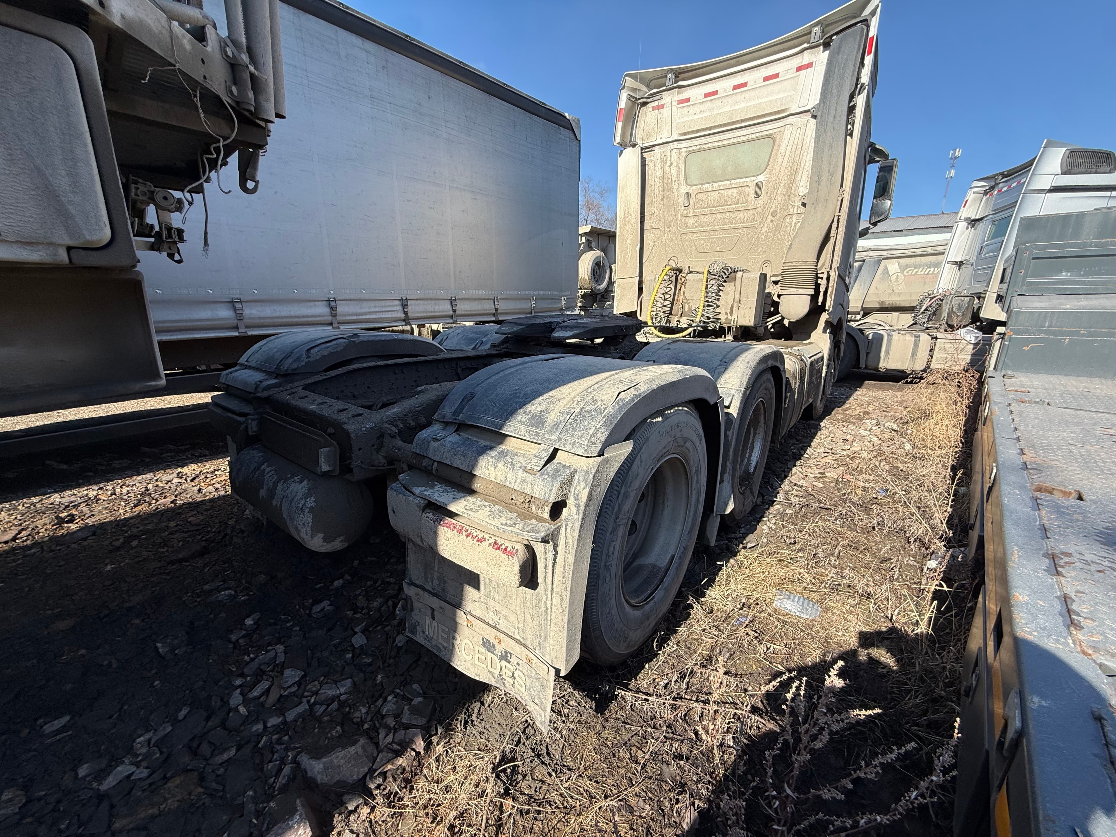 Mercedes-Benz Actros 6x4 Седельный тягач - 3