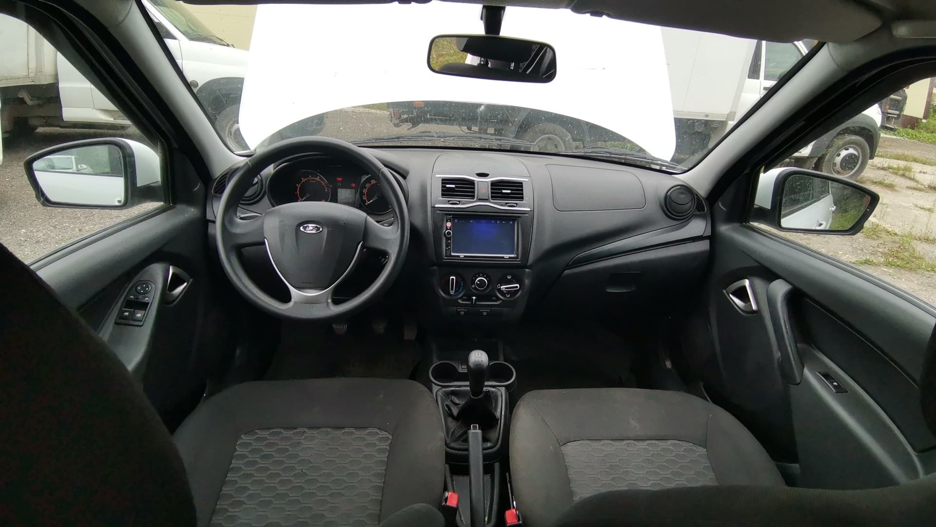 Lada Granta седан - 5